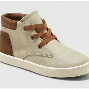 Cat & Jack Boys Mid ankle casual sneakers, size 5